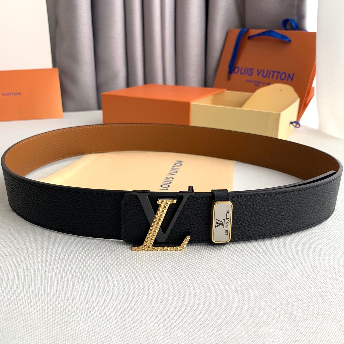 LOUIS VUITTON LV 25S BELT 38 MM IN BLACK CALFSKIN 593212
