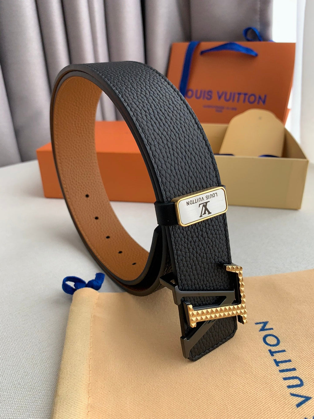LOUIS VUITTON LV 25S BELT 38 MM IN BLACK CALFSKIN 593212
