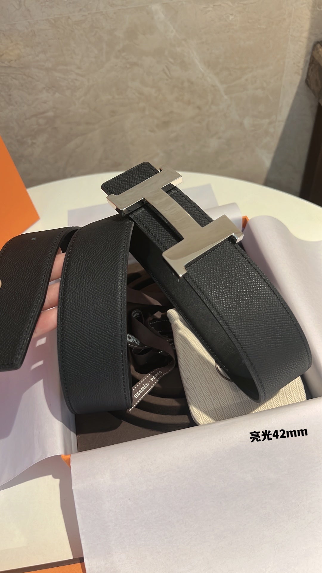 HM CONSTANCE BELT BUCKLE & REVERSIBLE BLACK LEATHER STRAP 42MM|Hermès belt