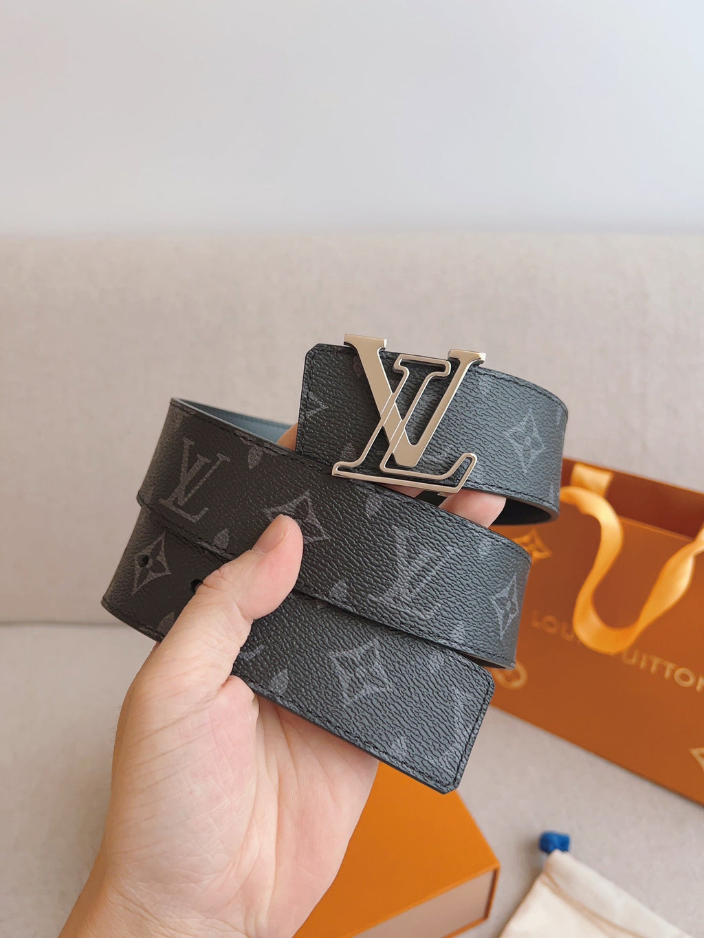 LOUIS VUITTON LV 25S BELT 40 MM IN BLACK MIX GREY CALFSKIN 593206
